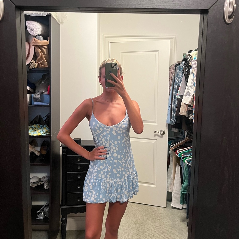 Isabelle’s Cabinet Blue Mini NWOT